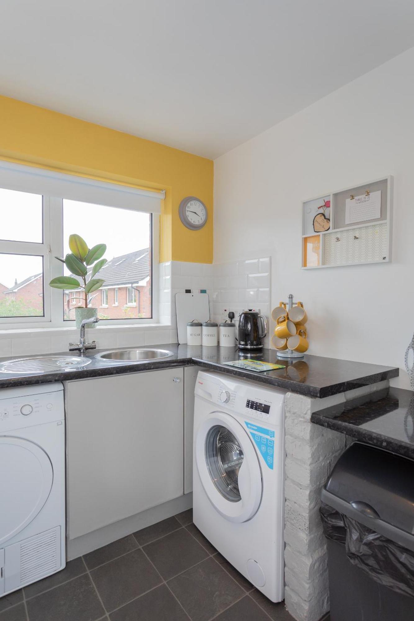Ardenlee - Stylish 3 Bed Apt Close To City, Parking And Wifi 贝尔法斯特 外观 照片